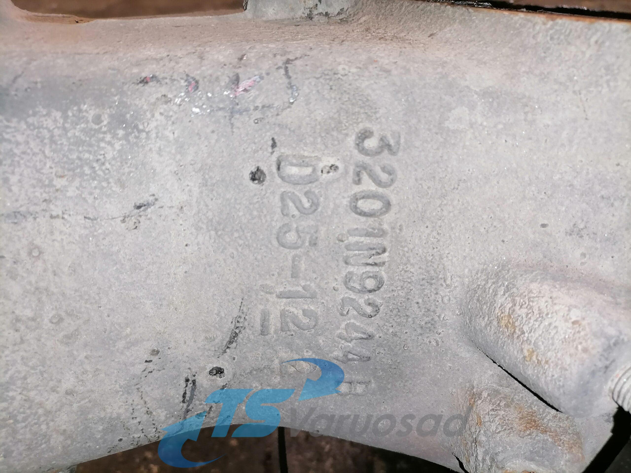 Volvo Rear axel housing 3201N9244B - Akseli ja osat - Kuorma-auto: kuva Volvo Rear axel housing 3201N9244B - Akseli ja osat - Kuorma-auto Volvo Rear axel housing 3201N9244B - Akseli ja osat - Kuorma-auto: kuva Volvo Rear axel housing 3201N9244B - Akseli ja osat - Kuorma-auto