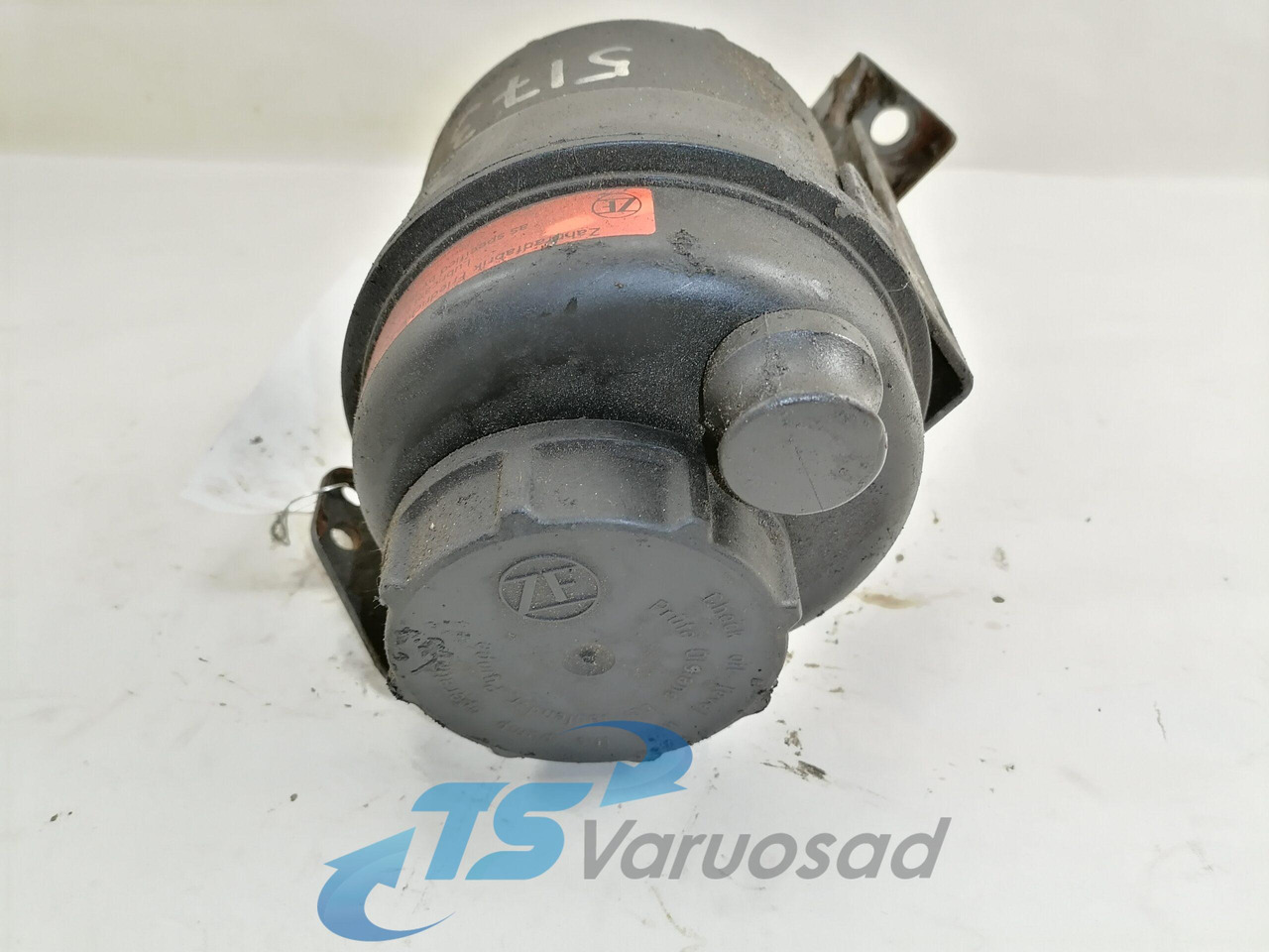 Volvo Steering oil tank+ bracket 1592945 - Ohjaustehostimen letku - Kuorma-auto: kuva Volvo Steering oil tank+ bracket 1592945 - Ohjaustehostimen letku - Kuorma-auto Volvo Steering oil tank+ bracket 1592945 - Ohjaustehostimen letku - Kuorma-auto: kuva Volvo Steering oil tank+ bracket 1592945 - Ohjaustehostimen letku - Kuorma-auto