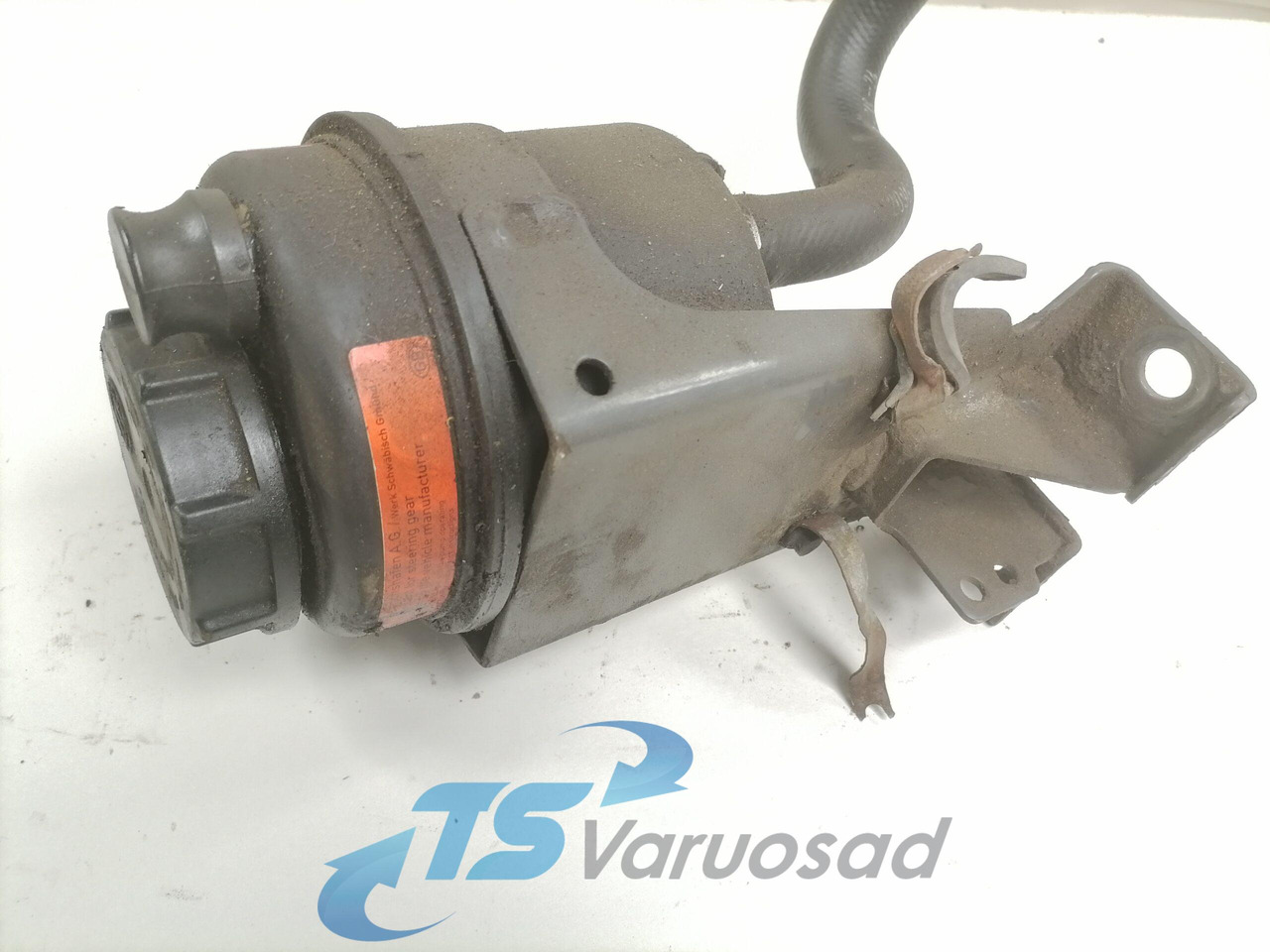 Volvo Steering oil tank+ bracket 20495075 - Ohjaustehostimen letku - Kuorma-auto: kuva Volvo Steering oil tank+ bracket 20495075 - Ohjaustehostimen letku - Kuorma-auto Volvo Steering oil tank+ bracket 20495075 - Ohjaustehostimen letku - Kuorma-auto: kuva Volvo Steering oil tank+ bracket 20495075 - Ohjaustehostimen letku - Kuorma-auto