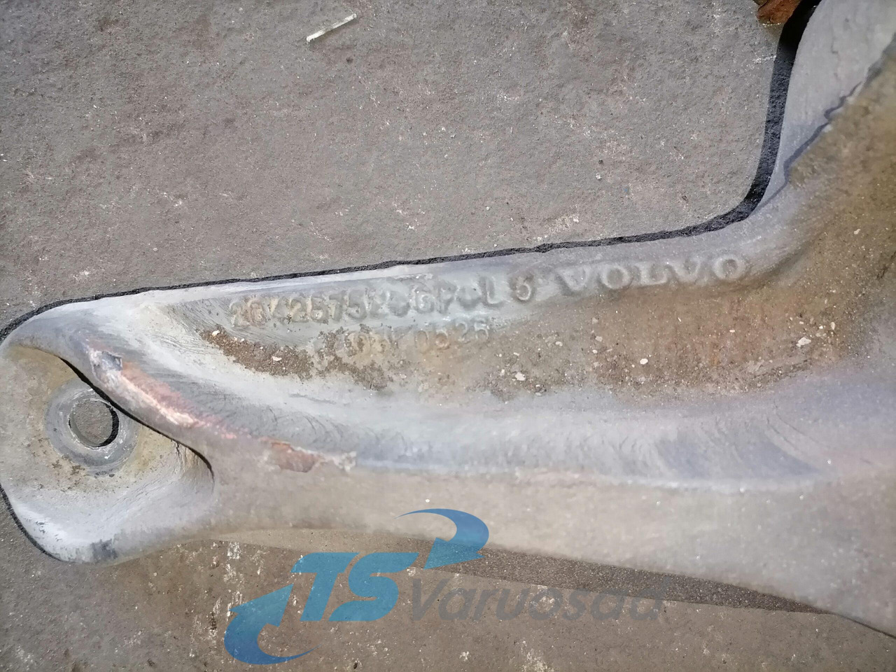 Volvo Volvo drive axle / axle mounting / airbag carrier 20428752 - Akseli ja osat - Kuorma-auto: kuva Volvo Volvo drive axle / axle mounting / airbag carrier 20428752 - Akseli ja osat - Kuorma-auto Volvo Volvo drive axle / axle mounting / airbag carrier 20428752 - Akseli ja osat - Kuorma-auto: kuva Volvo Volvo drive axle / axle mounting / airbag carrier 20428752 - Akseli ja osat - Kuorma-auto