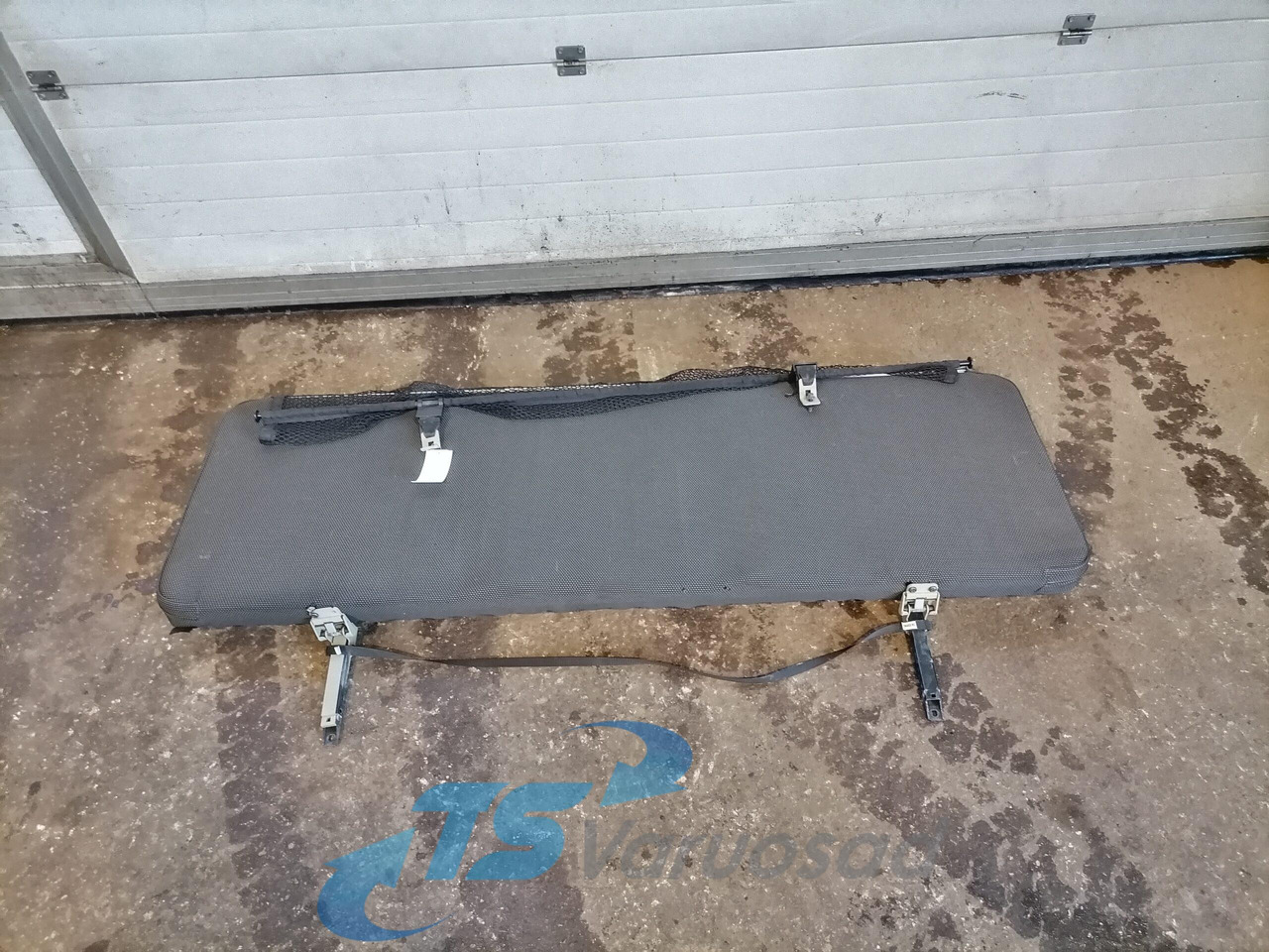 Volvo Voodi raam + madrats 84195884 - Ohjaamo ja sisustus - Kuorma-auto: kuva Volvo Voodi raam + madrats 84195884 - Ohjaamo ja sisustus - Kuorma-auto Volvo Voodi raam + madrats 84195884 - Ohjaamo ja sisustus - Kuorma-auto: kuva Volvo Voodi raam + madrats 84195884 - Ohjaamo ja sisustus - Kuorma-auto
