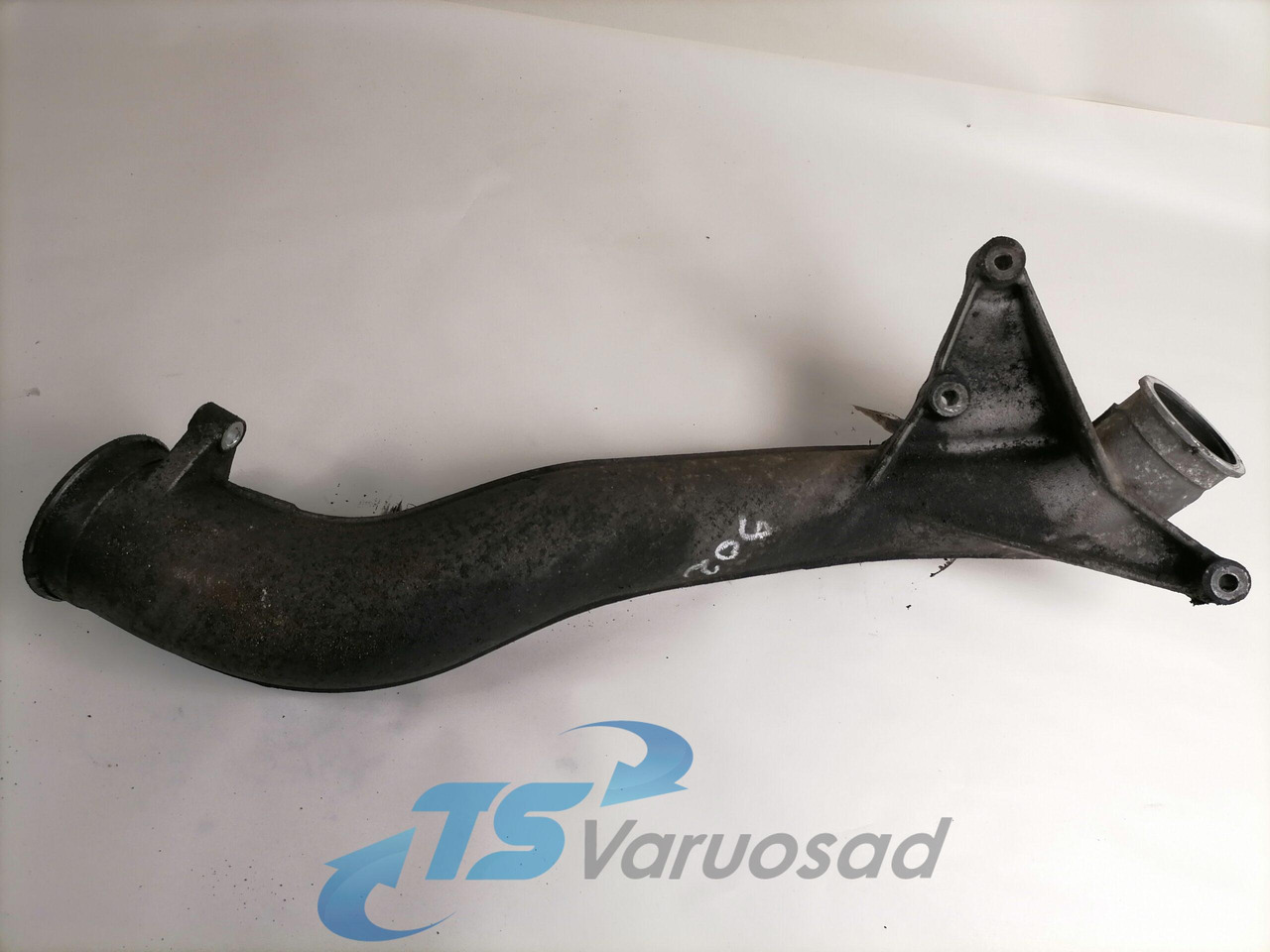 Volvo intercooler pipe 3979999 - Interkuleri - Kuorma-auto: kuva Volvo intercooler pipe 3979999 - Interkuleri - Kuorma-auto Volvo intercooler pipe 3979999 - Interkuleri - Kuorma-auto: kuva Volvo intercooler pipe 3979999 - Interkuleri - Kuorma-auto