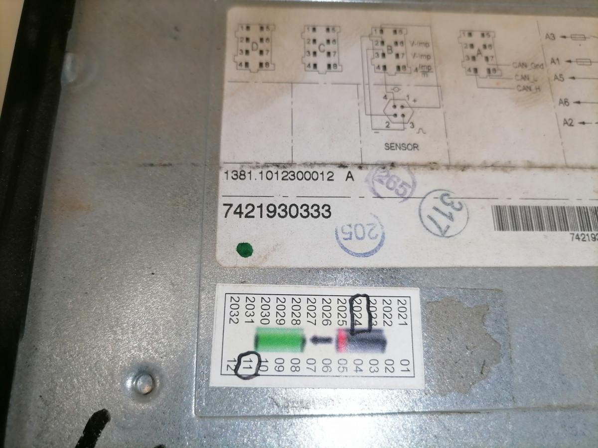 Volvo tachograph 7421930333 - Ajopiirturi - Kuorma-auto: kuva Volvo tachograph 7421930333 - Ajopiirturi - Kuorma-auto Volvo tachograph 7421930333 - Ajopiirturi - Kuorma-auto: kuva Volvo tachograph 7421930333 - Ajopiirturi - Kuorma-auto