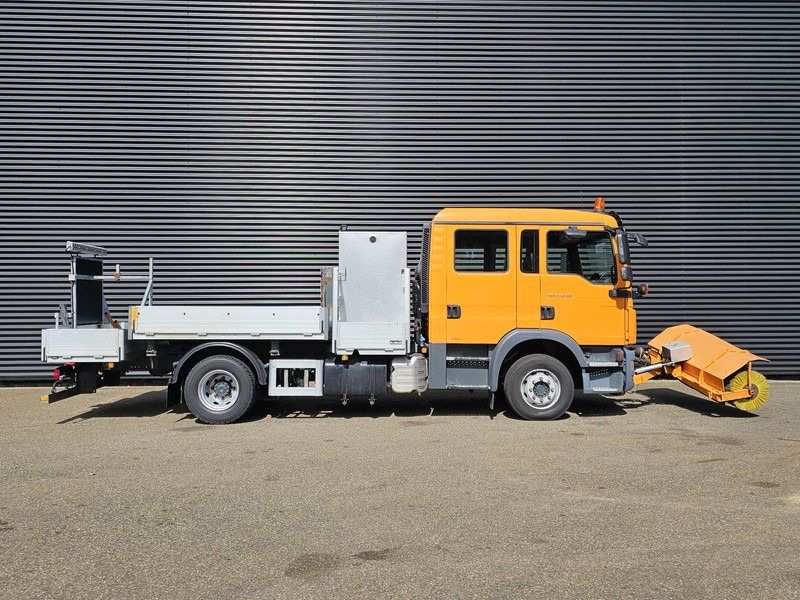 MAN TGM 15.240 BL / TIPPER / DOKA / VEEG / SWEEPER - Kippiauto kuorma-auto: kuva MAN TGM 15.240 BL / TIPPER / DOKA / VEEG / SWEEPER - Kippiauto kuorma-auto MAN TGM 15.240 BL / TIPPER / DOKA / VEEG / SWEEPER - Kippiauto kuorma-auto: kuva MAN TGM 15.240 BL / TIPPER / DOKA / VEEG / SWEEPER - Kippiauto kuorma-auto