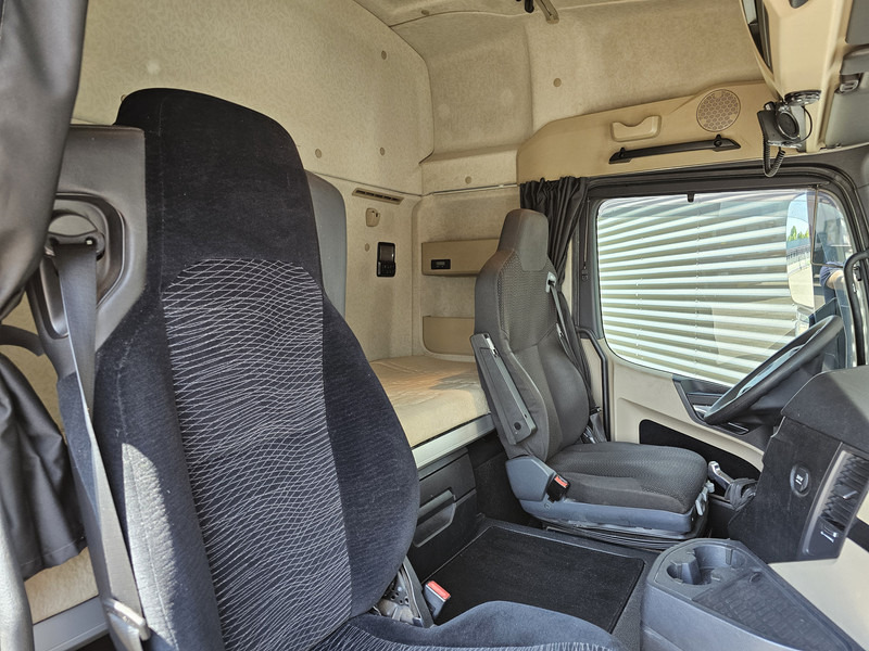 Konttialus/ Vaihtokuormatilat kuorma-auto Mercedes-Benz ACTROS 2640 6x2-4 / NL TRUCK: kuva Konttialus/ Vaihtokuormatilat kuorma-auto Mercedes-Benz ACTROS 2640 6x2-4 / NL TRUCK