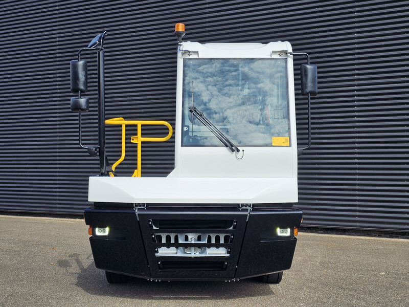 Terberg YT193 / !!NEW!! / TERMINAL / RANGEERTREKKER - Terminaalitraktori: kuva Terberg YT193 / !!NEW!! / TERMINAL / RANGEERTREKKER - Terminaalitraktori Terberg YT193 / !!NEW!! / TERMINAL / RANGEERTREKKER - Terminaalitraktori: kuva Terberg YT193 / !!NEW!! / TERMINAL / RANGEERTREKKER - Terminaalitraktori