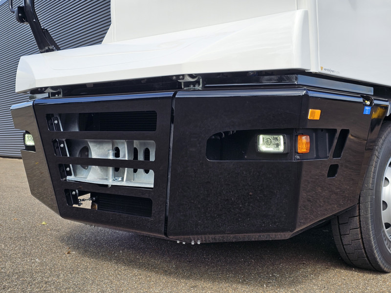 Terberg YT193 / !!NEW!! / TERMINAL / RANGEERTREKKER - Terminaalitraktori: kuva Terberg YT193 / !!NEW!! / TERMINAL / RANGEERTREKKER - Terminaalitraktori Terberg YT193 / !!NEW!! / TERMINAL / RANGEERTREKKER - Terminaalitraktori: kuva Terberg YT193 / !!NEW!! / TERMINAL / RANGEERTREKKER - Terminaalitraktori