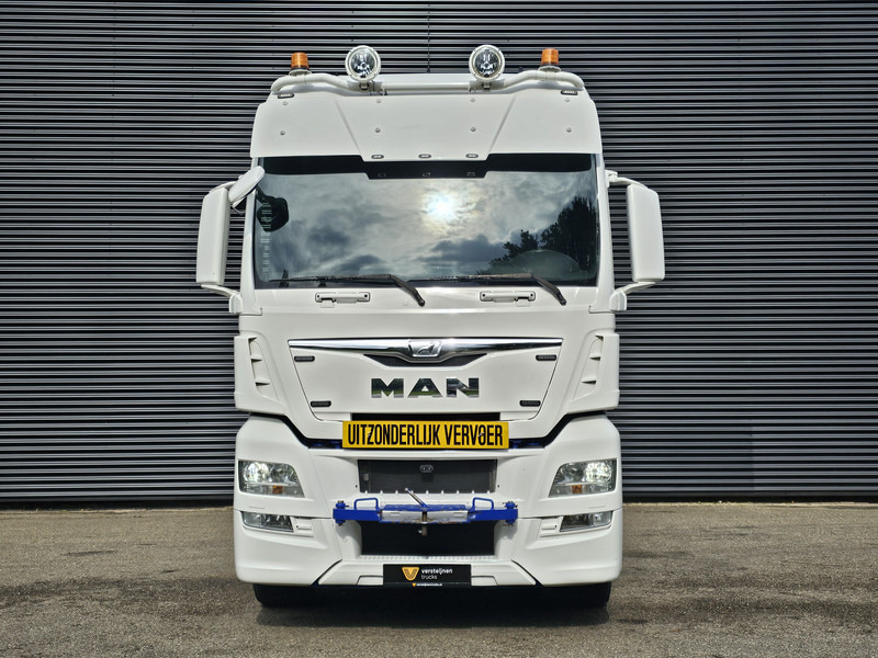MAN TGX 33.560 6x4 / RETARDER / 464 dkm - Vetopöytäauto: kuva MAN TGX 33.560 6x4 / RETARDER / 464 dkm - Vetopöytäauto MAN TGX 33.560 6x4 / RETARDER / 464 dkm - Vetopöytäauto: kuva MAN TGX 33.560 6x4 / RETARDER / 464 dkm - Vetopöytäauto