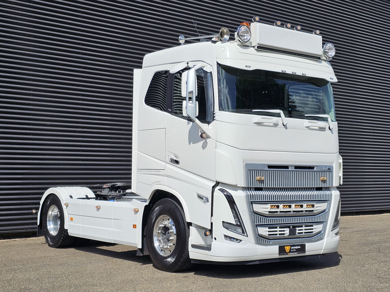 Volvo FH 16.750 4x2 / FULL AIR / RETARDER / I PARK COOL - Vetopöytäauto: kuva Volvo FH 16.750 4x2 / FULL AIR / RETARDER / I PARK COOL - Vetopöytäauto Volvo FH 16.750 4x2 / FULL AIR / RETARDER / I PARK COOL - Vetopöytäauto: kuva Volvo FH 16.750 4x2 / FULL AIR / RETARDER / I PARK COOL - Vetopöytäauto