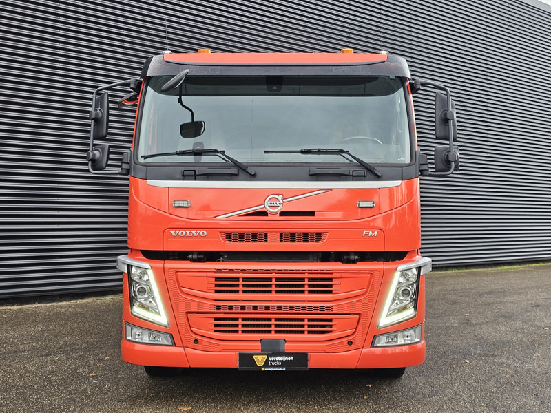 Volvo FM 330 / PORTAAL / ABSETZKIPPER - Nostovarsi-vaihtolavakuorma kuorma-auto: kuva Volvo FM 330 / PORTAAL / ABSETZKIPPER - Nostovarsi-vaihtolavakuorma kuorma-auto Volvo FM 330 / PORTAAL / ABSETZKIPPER - Nostovarsi-vaihtolavakuorma kuorma-auto: kuva Volvo FM 330 / PORTAAL / ABSETZKIPPER - Nostovarsi-vaihtolavakuorma kuorma-auto