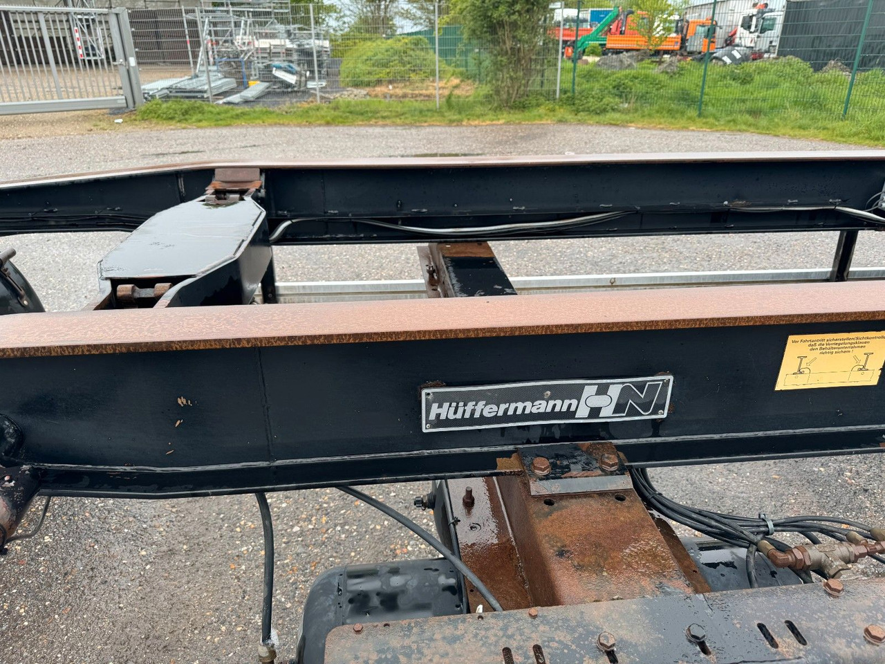 Hüffermann 2 Achs Abrollanhänger mit Schlitten - Vaihtolavaperävaunu/ Nostovarsi vaihtolavaperävaunu: kuva Hüffermann 2 Achs Abrollanhänger mit Schlitten - Vaihtolavaperävaunu/ Nostovarsi vaihtolavaperävaunu Hüffermann 2 Achs Abrollanhänger mit Schlitten - Vaihtolavaperävaunu/ Nostovarsi vaihtolavaperävaunu: kuva Hüffermann 2 Achs Abrollanhänger mit Schlitten - Vaihtolavaperävaunu/ Nostovarsi vaihtolavaperävaunu