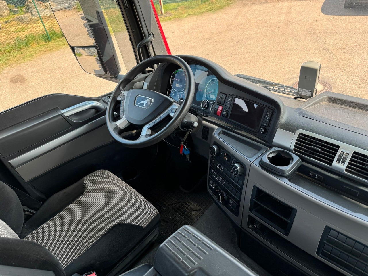 MAN 35.470 8X4 Kipperfahrgestell Reifen 12 X NEU Top - Kippiauto kuorma-auto: kuva MAN 35.470 8X4 Kipperfahrgestell Reifen 12 X NEU Top - Kippiauto kuorma-auto MAN 35.470 8X4 Kipperfahrgestell Reifen 12 X NEU Top - Kippiauto kuorma-auto: kuva MAN 35.470 8X4 Kipperfahrgestell Reifen 12 X NEU Top - Kippiauto kuorma-auto