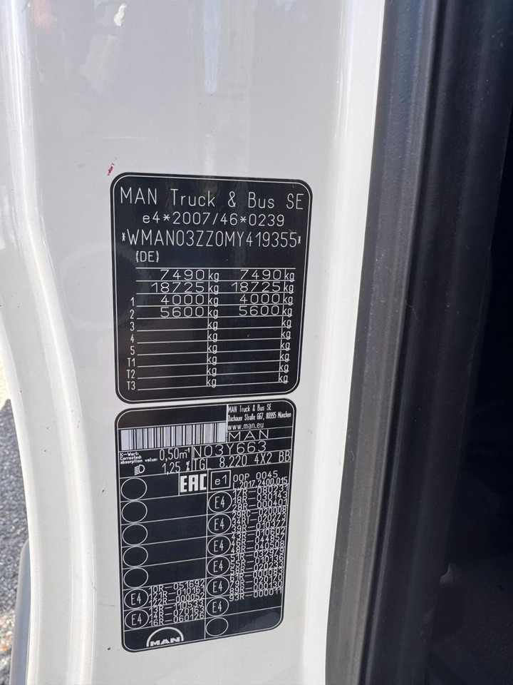MAN 8.220 Meiller 3.S. Kipper Top Zustand - Kippiauto kuorma-auto: kuva MAN 8.220 Meiller 3.S. Kipper Top Zustand - Kippiauto kuorma-auto MAN 8.220 Meiller 3.S. Kipper Top Zustand - Kippiauto kuorma-auto: kuva MAN 8.220 Meiller 3.S. Kipper Top Zustand - Kippiauto kuorma-auto