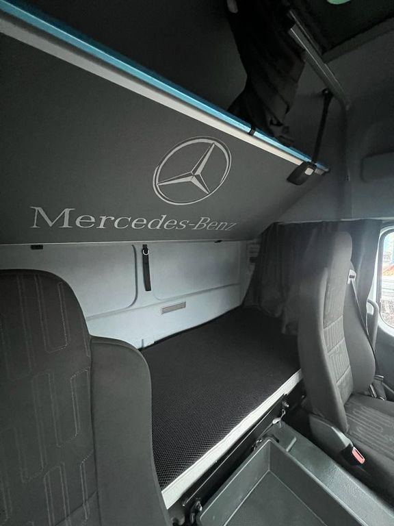 Mercedes-Benz 1324 4X2 Koffer Plane 6 to. Hebebühne - Umpikori kuorma-auto: kuva Mercedes-Benz 1324 4X2 Koffer Plane 6 to. Hebebühne - Umpikori kuorma-auto Mercedes-Benz 1324 4X2 Koffer Plane 6 to. Hebebühne - Umpikori kuorma-auto: kuva Mercedes-Benz 1324 4X2 Koffer Plane 6 to. Hebebühne - Umpikori kuorma-auto