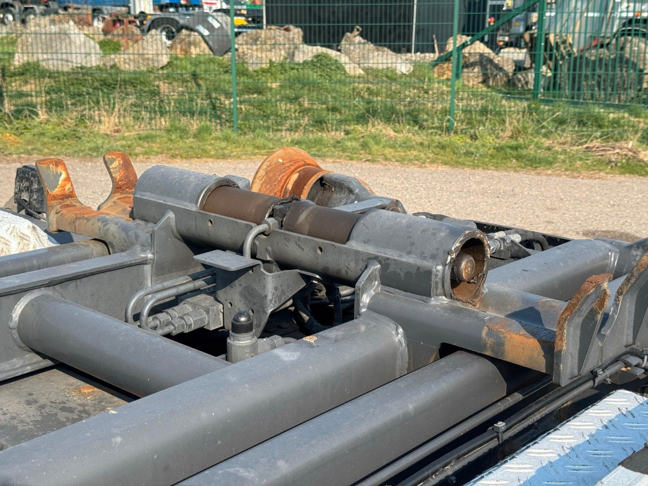 Mercedes-Benz 2558 6x2 Meiller RK 20.65 | Retarder | Klima - Koukkulava kuorma-auto: kuva Mercedes-Benz 2558 6x2 Meiller RK 20.65 | Retarder | Klima - Koukkulava kuorma-auto Mercedes-Benz 2558 6x2 Meiller RK 20.65 | Retarder | Klima - Koukkulava kuorma-auto: kuva Mercedes-Benz 2558 6x2 Meiller RK 20.65 | Retarder | Klima - Koukkulava kuorma-auto