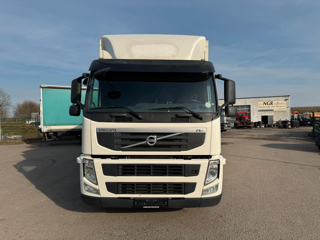 Volvo FM 410 6X2 Kühlkoffer mit Carrier Diesel & Strom - Refrigeraattori kuorma-auto: kuva Volvo FM 410 6X2 Kühlkoffer mit Carrier Diesel & Strom - Refrigeraattori kuorma-auto Volvo FM 410 6X2 Kühlkoffer mit Carrier Diesel & Strom - Refrigeraattori kuorma-auto: kuva Volvo FM 410 6X2 Kühlkoffer mit Carrier Diesel & Strom - Refrigeraattori kuorma-auto