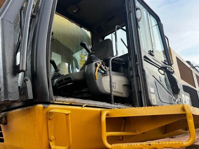 CAT 390DL - Telakaivukone: kuva CAT 390DL - Telakaivukone CAT 390DL - Telakaivukone: kuva CAT 390DL - Telakaivukone