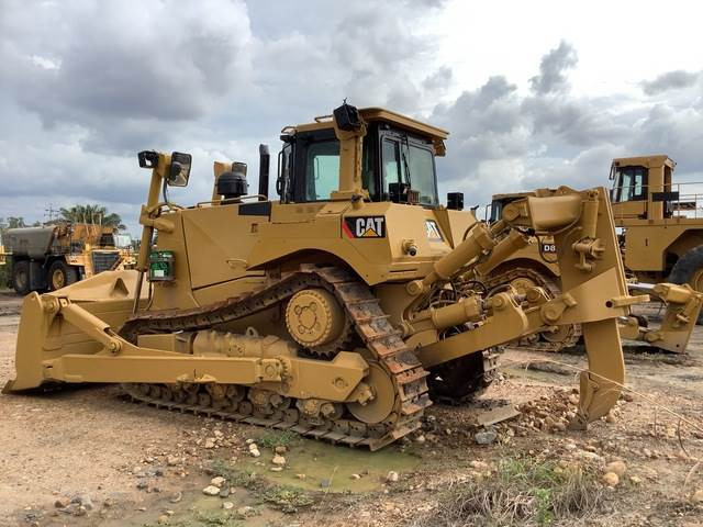 CAT D8T - Puskutraktori: kuva CAT D8T - Puskutraktori CAT D8T - Puskutraktori: kuva CAT D8T - Puskutraktori