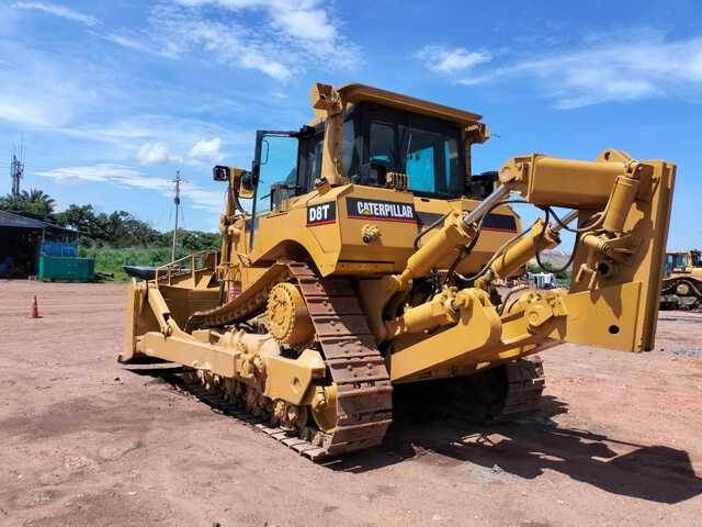 CAT D8T - Puskutraktori: kuva CAT D8T - Puskutraktori CAT D8T - Puskutraktori: kuva CAT D8T - Puskutraktori