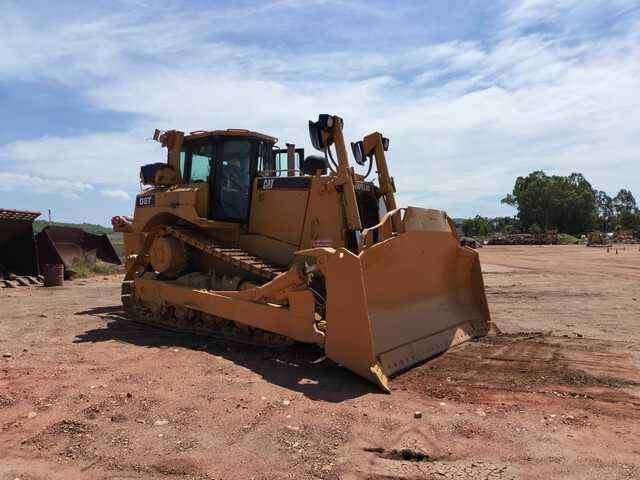 CAT D8T - Puskutraktori: kuva CAT D8T - Puskutraktori CAT D8T - Puskutraktori: kuva CAT D8T - Puskutraktori