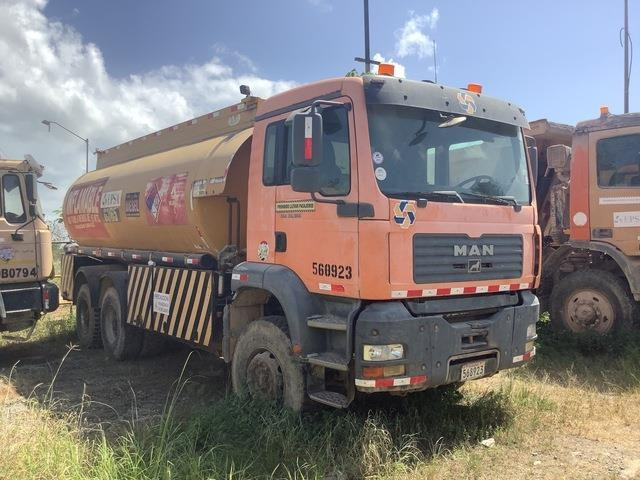 MAN 33.360-V20 - Säiliöauto: kuva MAN 33.360-V20 - Säiliöauto MAN 33.360-V20 - Säiliöauto: kuva MAN 33.360-V20 - Säiliöauto