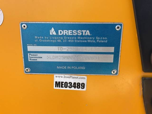 Dressta TD25M - Puskutraktori: kuva Dressta TD25M - Puskutraktori Dressta TD25M - Puskutraktori: kuva Dressta TD25M - Puskutraktori