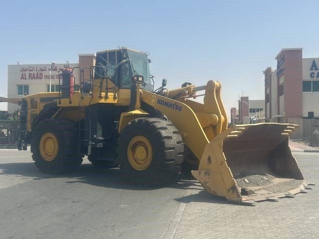 Komatsu WA600-6R - Pyöräkuormaaja: kuva  Komatsu WA600-6R - Pyöräkuormaaja Komatsu WA600-6R - Pyöräkuormaaja: kuva  Komatsu WA600-6R - Pyöräkuormaaja