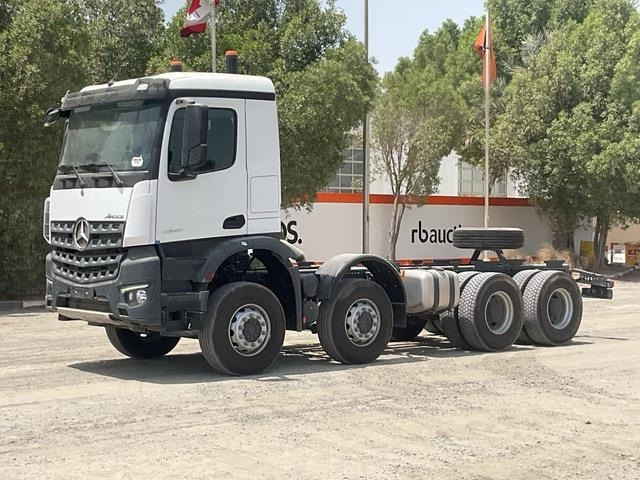 Mercedes-Benz Arocs 4240 - Kuorma-auto alusta: kuva Mercedes-Benz Arocs 4240 - Kuorma-auto alusta Mercedes-Benz Arocs 4240 - Kuorma-auto alusta: kuva Mercedes-Benz Arocs 4240 - Kuorma-auto alusta