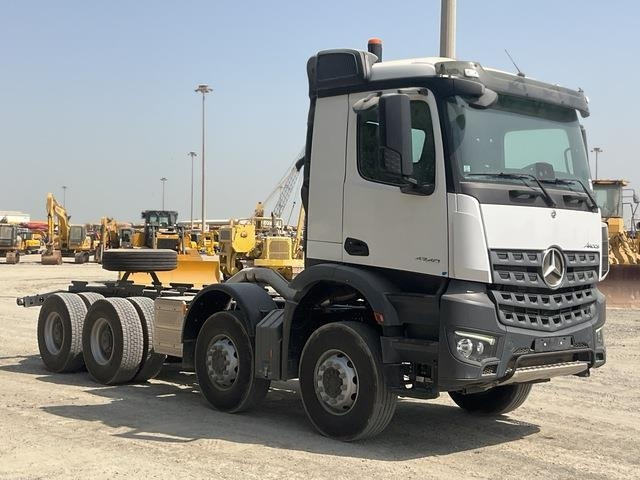 Mercedes-Benz Arocs 4240 - Kuorma-auto alusta: kuva Mercedes-Benz Arocs 4240 - Kuorma-auto alusta Mercedes-Benz Arocs 4240 - Kuorma-auto alusta: kuva Mercedes-Benz Arocs 4240 - Kuorma-auto alusta