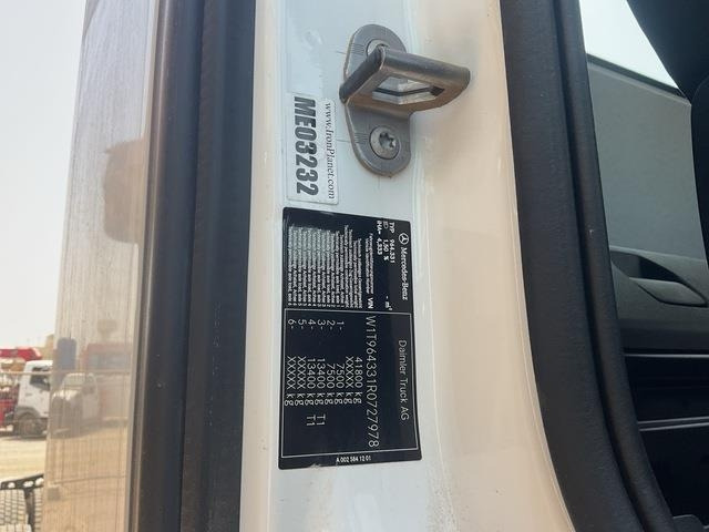 Mercedes-Benz Arocs 4240 - Kuorma-auto alusta: kuva Mercedes-Benz Arocs 4240 - Kuorma-auto alusta Mercedes-Benz Arocs 4240 - Kuorma-auto alusta: kuva Mercedes-Benz Arocs 4240 - Kuorma-auto alusta