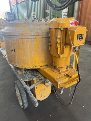 Putzmeister S5 EV TM - Betonipumppuauto: kuva Putzmeister S5 EV TM - Betonipumppuauto Putzmeister S5 EV TM - Betonipumppuauto: kuva Putzmeister S5 EV TM - Betonipumppuauto