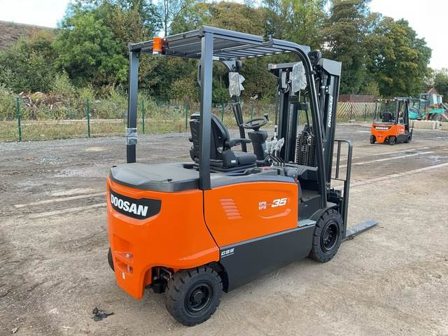 Doosan B35X-7 PLUS - Sähkötrukki: kuva Doosan B35X-7 PLUS - Sähkötrukki Doosan B35X-7 PLUS - Sähkötrukki: kuva Doosan B35X-7 PLUS - Sähkötrukki