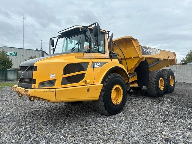 Volvo A25F - Nivelkippiauto: kuva Volvo A25F - Nivelkippiauto Volvo A25F - Nivelkippiauto: kuva Volvo A25F - Nivelkippiauto