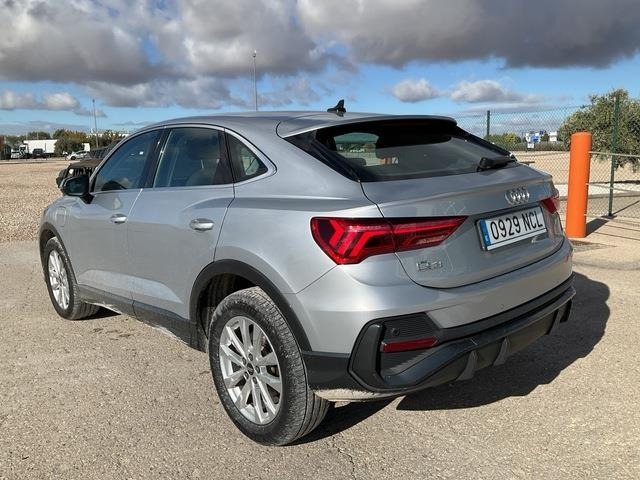 Audi Q3 - Henkilöauto: kuva Audi Q3 - Henkilöauto Audi Q3 - Henkilöauto: kuva Audi Q3 - Henkilöauto
