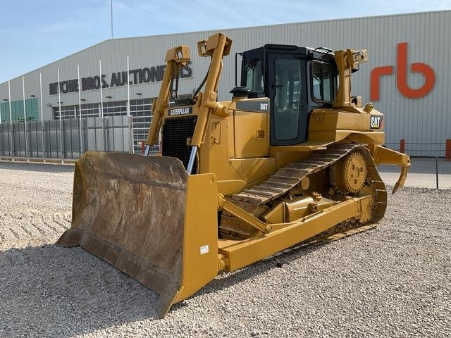 CAT D6T - Puskutraktori: kuva CAT D6T - Puskutraktori CAT D6T - Puskutraktori: kuva CAT D6T - Puskutraktori