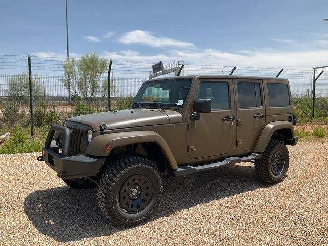 Jeep Wrangler JK Command - Maasturi/ Katumaasturi: kuva Jeep Wrangler JK Command - Maasturi/ Katumaasturi Jeep Wrangler JK Command - Maasturi/ Katumaasturi: kuva Jeep Wrangler JK Command - Maasturi/ Katumaasturi