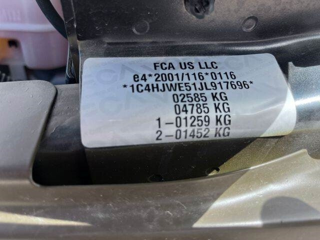 Jeep Wrangler JK Command - Maasturi/ Katumaasturi: kuva Jeep Wrangler JK Command - Maasturi/ Katumaasturi Jeep Wrangler JK Command - Maasturi/ Katumaasturi: kuva Jeep Wrangler JK Command - Maasturi/ Katumaasturi