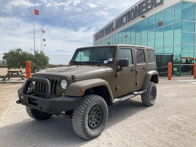 Jeep Wrangler JK Command - Henkilöauto: kuva Jeep Wrangler JK Command - Henkilöauto Jeep Wrangler JK Command - Henkilöauto: kuva Jeep Wrangler JK Command - Henkilöauto