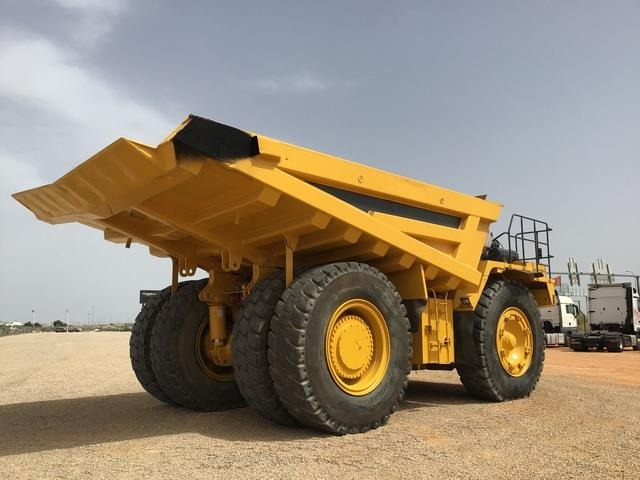 Komatsu HD785-5 - Maansiirtoauto: kuva Komatsu HD785-5 - Maansiirtoauto Komatsu HD785-5 - Maansiirtoauto: kuva Komatsu HD785-5 - Maansiirtoauto