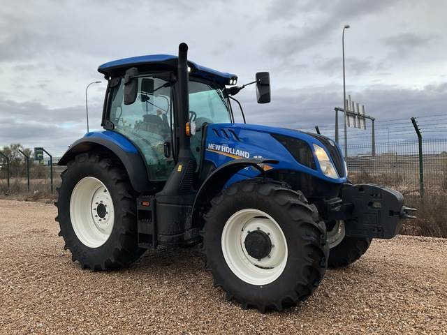 New Holland T6.145 - Traktori: kuva New Holland T6.145 - Traktori New Holland T6.145 - Traktori: kuva New Holland T6.145 - Traktori
