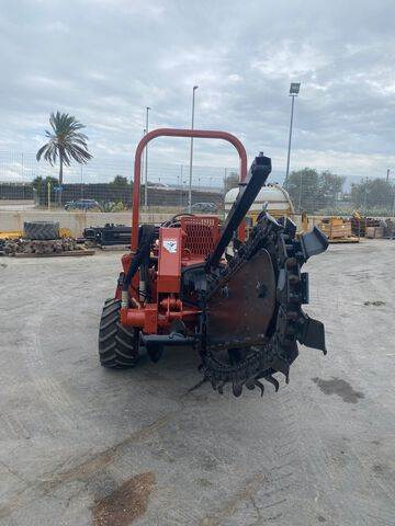 Ditch Witch RT45 - Ojankaivuukone: kuva Ditch Witch RT45 - Ojankaivuukone Ditch Witch RT45 - Ojankaivuukone: kuva Ditch Witch RT45 - Ojankaivuukone
