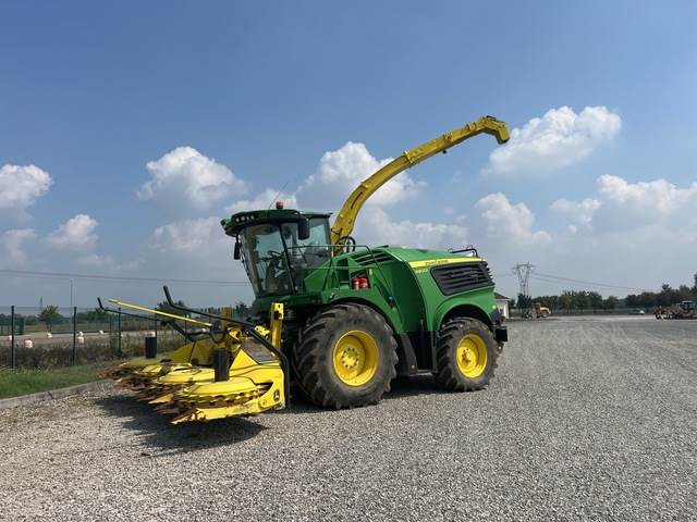 John Deere 9800 - Itsekulkeva silppuri: kuva John Deere 9800 - Itsekulkeva silppuri John Deere 9800 - Itsekulkeva silppuri: kuva John Deere 9800 - Itsekulkeva silppuri