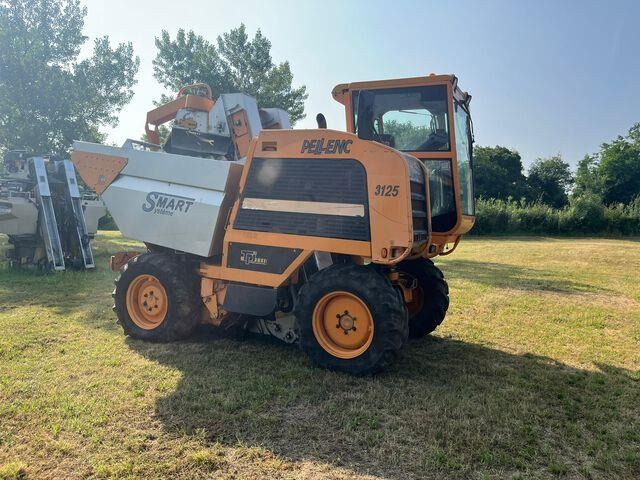 Pellenc MAV 3125 - Viinin korjuukone: kuva Pellenc MAV 3125 - Viinin korjuukone Pellenc MAV 3125 - Viinin korjuukone: kuva Pellenc MAV 3125 - Viinin korjuukone
