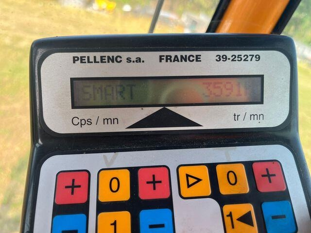 Pellenc MAV 3125 - Viinin korjuukone: kuva Pellenc MAV 3125 - Viinin korjuukone Pellenc MAV 3125 - Viinin korjuukone: kuva Pellenc MAV 3125 - Viinin korjuukone