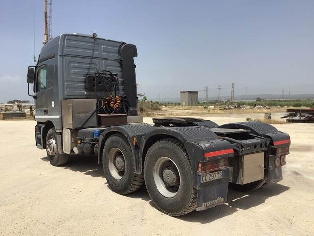 Mercedes-Benz Actros 3353S - Vetopöytäauto: kuva Mercedes-Benz Actros 3353S - Vetopöytäauto Mercedes-Benz Actros 3353S - Vetopöytäauto: kuva Mercedes-Benz Actros 3353S - Vetopöytäauto