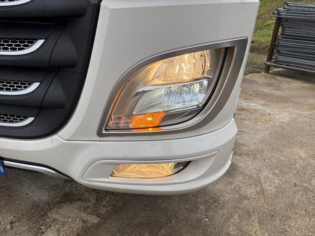 Konttialus/ Vaihtokuormatilat kuorma-auto DAF XF450: kuva Konttialus/ Vaihtokuormatilat kuorma-auto DAF XF450