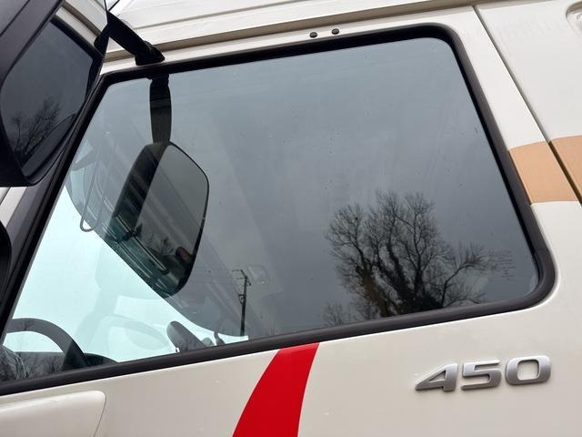 Konttialus/ Vaihtokuormatilat kuorma-auto DAF XF450: kuva Konttialus/ Vaihtokuormatilat kuorma-auto DAF XF450