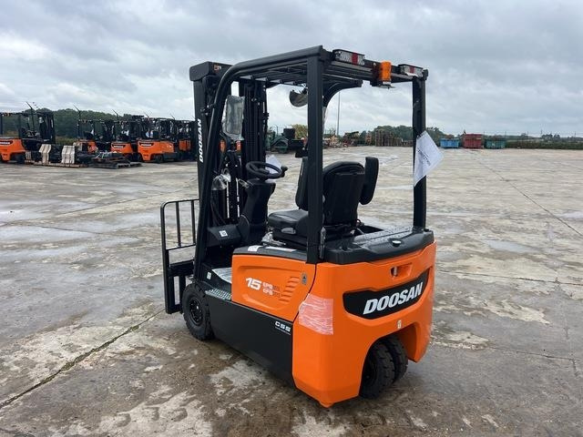 Doosan B15T-7 PLUS - Sähkötrukki: kuva Doosan B15T-7 PLUS - Sähkötrukki Doosan B15T-7 PLUS - Sähkötrukki: kuva Doosan B15T-7 PLUS - Sähkötrukki