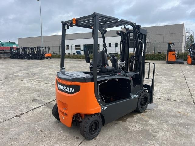 Doosan B30X-7 PLUS - Sähkötrukki: kuva Doosan B30X-7 PLUS - Sähkötrukki Doosan B30X-7 PLUS - Sähkötrukki: kuva Doosan B30X-7 PLUS - Sähkötrukki