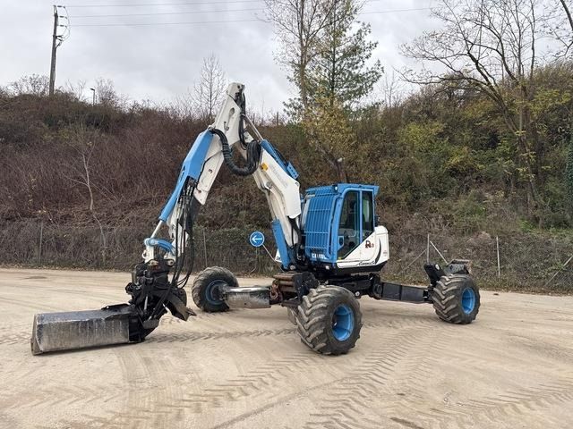 Euromach R1253 - Pyöräalustainen kaivinkone: kuva Euromach R1253 - Pyöräalustainen kaivinkone Euromach R1253 - Pyöräalustainen kaivinkone: kuva Euromach R1253 - Pyöräalustainen kaivinkone